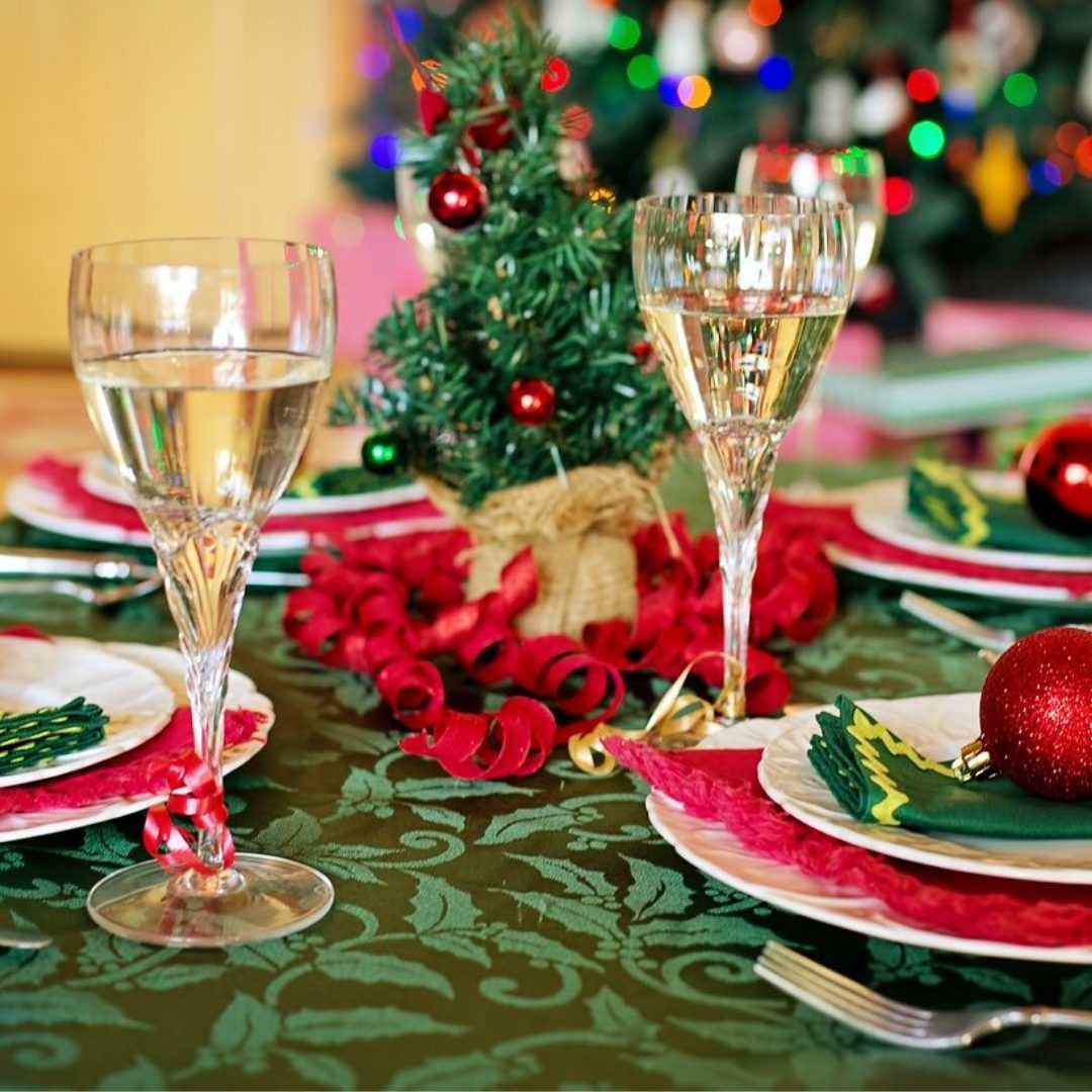 How to Host Christmas Dinner on a Budget